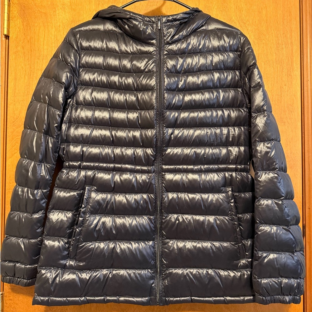 Uniqlo down puffer jacket women Asian size large shiny black